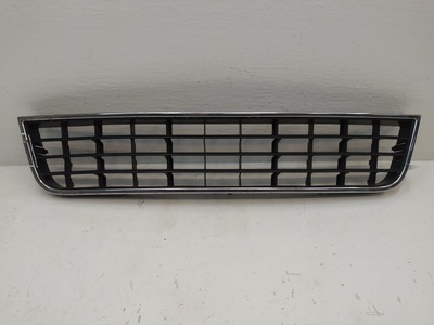 4B0807683L Заглушка (решетка) в бампер передний Audi A6(C5) 1999