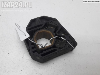 1k0121367b Кронштейн радиатора Volkswagen Caddy (2004-2010) 2005