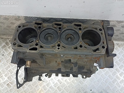 Блок цилиндров двигателя (картер) Opel Astra H (2004-2009) 2005