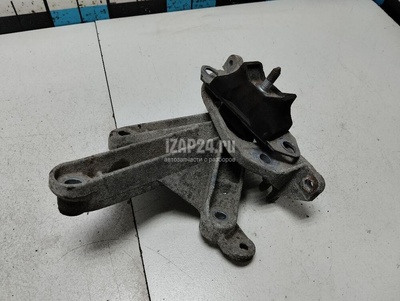 8200216113 Кронштейн опоры КПП Renault Logan (2005 - 2014)