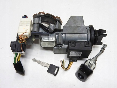 3397065J00 suzuki sx4 рестайлинг 06 - 14 иммобилайзер ключ вставляют