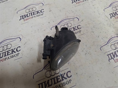 4L0941700A фара противотуманная Audi Q7 2005-2015 2012