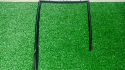 CGE000374 уплотнитель стекла двери Land Rover Range Rover III (LM) 2002-2012 2003