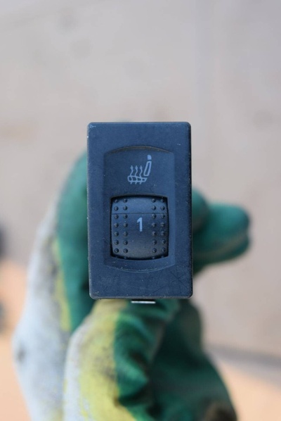 3B0963563C Кнопка подогрева сидений Volkswagen Passat B5 2002