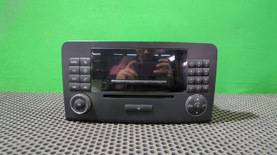 A1648208289 Магнитола (аудио система) Mercedes ML W164 2006 A 164 820 82 89