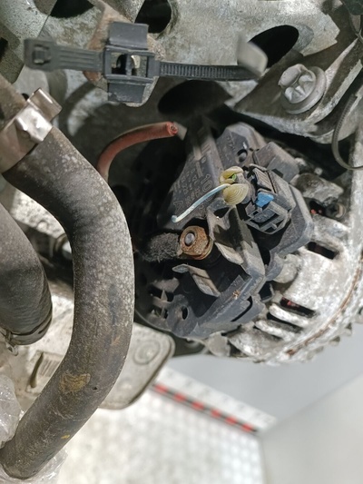 0124325172 Генератор Opel Zafira 8V 2006