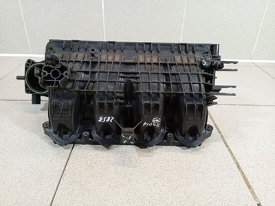 04E129709AM Коллектор впускной Skoda Octavia A7