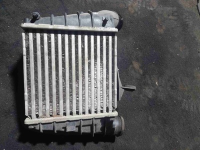 6q0145804a Радиатор интеркулера Skoda Roomster 2007