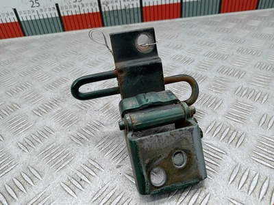 8D0831412C Петля двери передней правой Audi A4 B5 (1994-2001) 1997 ,8D0831412F