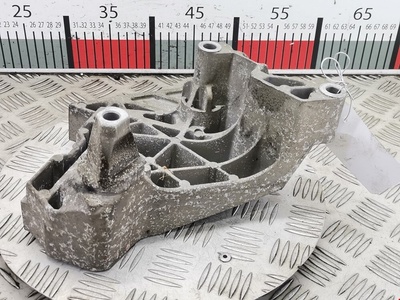 06F199207H Кронштейн (крепление) двигателя (лапа крепления) Volkswagen Touran 1 (2003-2015) 2006 ,
