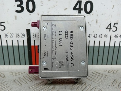 8E0035456C Усилитель антенны Audi A6 C6 (2004-2011) 2006 ,8E0035456D