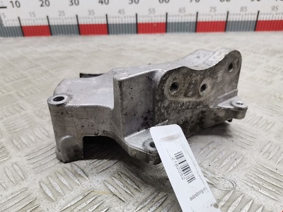 55210530 Кронштейн (крепление) двигателя (лапа крепления) Opel Vectra C (2002-2008) 2004 ,