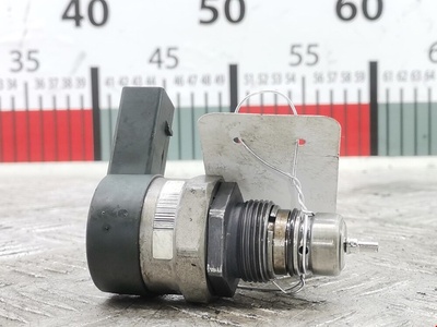 0281002859 Регулятор давления топлива Audi A4 B8 (2007-2015) 2009 ,057130764H