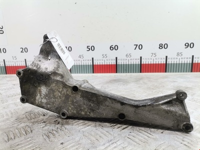 03L131159 Кронштейн (крепление) радиатора Audi A4 B8 (2007-2015) 2009 ,