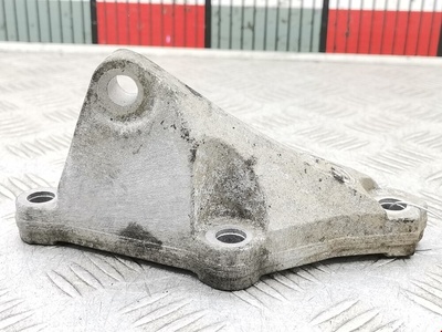13517810698 Кронштейн ТНВД BMW 3-Series (E90/E91/E92/E93) (2004-2013) 2010 ,