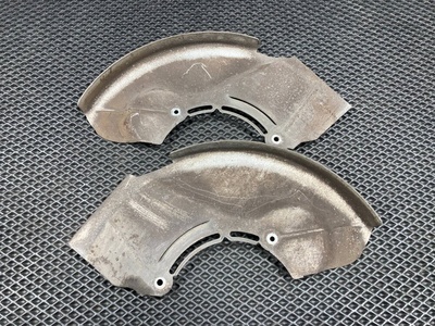 LR082550 Кожух защитный тормозного диска Land Rover Range Rover 4 2017 ,LR033277,LR089140,LR033276,LR082551,LR089139,CPLA2K005AG,CPLA2K004AG