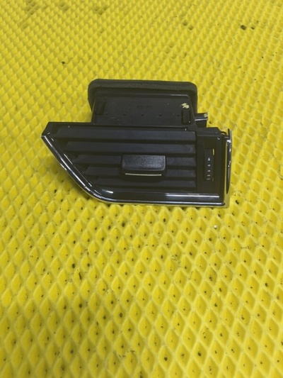 5E0819702CZLL Дефлектор воздушный SKODA OCTAVIA A7 2014 5E0819702C ZLL