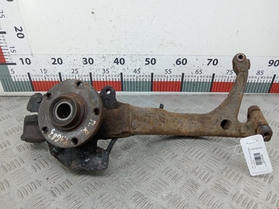8D0407258AL Ступица (кулак цапфа) передняя правая Audi A4 B5 (1994-2001) 1997 ,