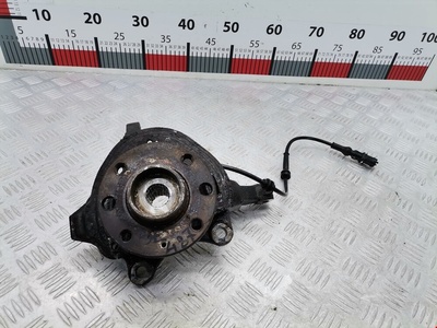 13154318 Ступица (кулак цапфа) передняя правая Opel Corsa C (2000-2006) 2003 ,