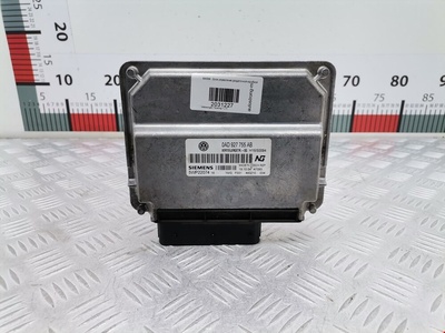 5WP22074 Блок управления раздаточной коробкой (полным приводом) Volkswagen Touareg 1 (2002-2010) 2005 ,0AD927755BE