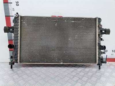 13170110 Радиатор основной Opel Astra H (2004-2014) 2009 ,13145211