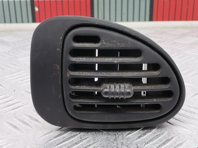 66110FC040 Дефлектор обдува салона Chrysler Voyager 3 (1995-2001) 1998 ,8236426010