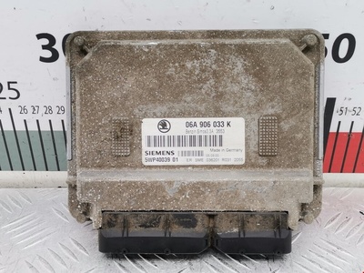 5WP40039 Блок управления двигателем Skoda Octavia 1U (1996-2010) 2000 ,06A906033K