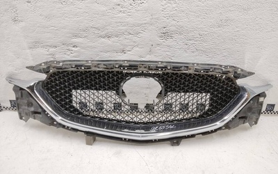 KB8B50712 Решетка радиатора Mazda CX-5 2
