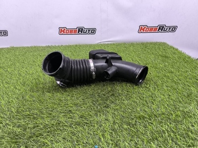 13718587573 Патрубок воздушного фильтра BMW X3 G01 2019