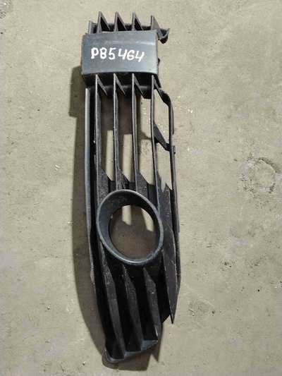 3B0853666L Заглушка (решетка) в бампер Volkswagen Passat B5 2003