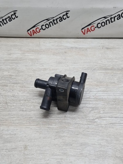 1K0965561F Насос водяной (помпа) Volkswagen Jetta 6 2012