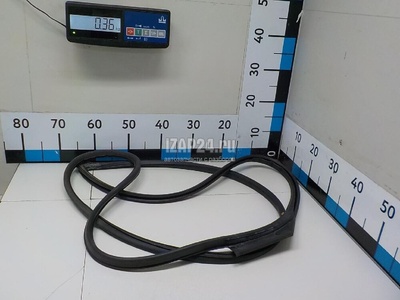 82130A6000 Уплотнитель двери Hyundai-Kia i30 (2012 - 2017)