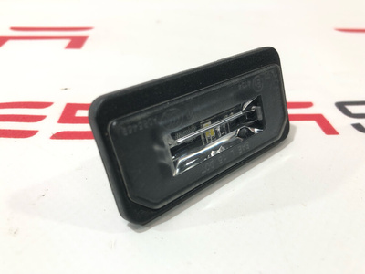 103434100B Подсветка номера Tesla Model S 2-й рест. 2021 1034341-00-B,A2038200256