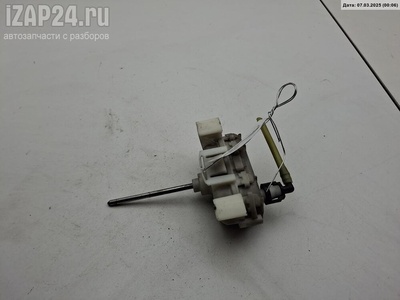 4A0862153C Активатор (привод) замка лючка бака Audi A6 C4 (1994-1997) 1994