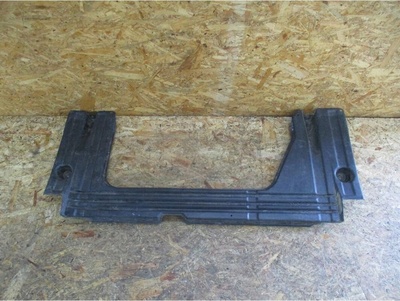 8D0825215A Крышка шасси нижняя плита audi a4 b5