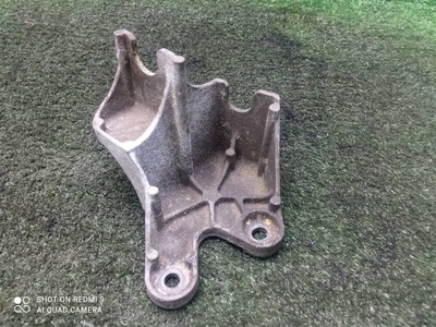 55354120 кронштейн крепления тросов кпп Opel Vectra C (2002-2009)