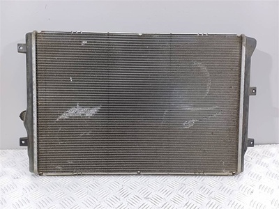 3C0121253AR Радиатор (основной) Volkswagen Passat B7 2014