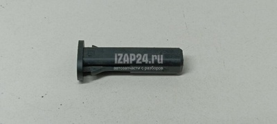 4M0121095 Кронштейн радиатора VAG A4 [B9] 2015