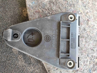 4B5860285D Кронштейн Audi A6 C5(1997-2004) 2001
