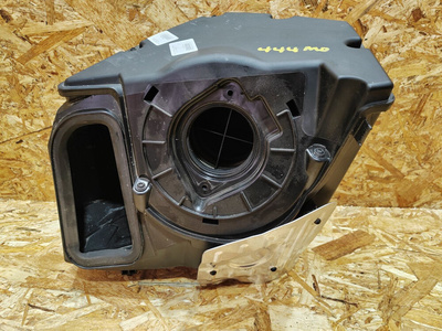 8W0133837H корпус воздушногo фильтра Audi A4 B9 2016