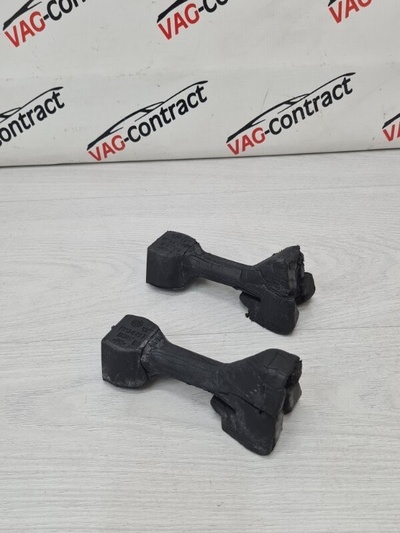 5N0823729A Уплотнитель капота Volkswagen Tiguan 2012