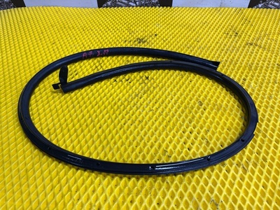 5E5839432C5AP УПЛОТНИТЕЛЬ НА ДВЕРЬ SKODA OCTAVIA A7 2014 5E5839432C 5AP