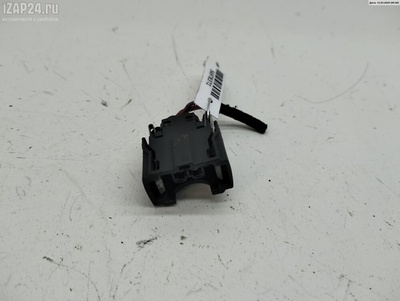 037973202 Разъем (фишка) проводки Volkswagen Golf-4 1999