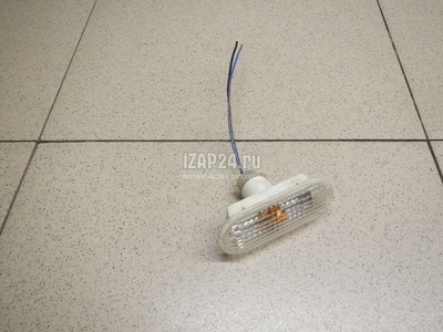1336185 Повторитель на крыло белый Ford Focus II (2005 - 2008)