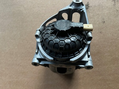 4M0199371L audi a8 d5 4n 3 , 0 tfsi подушка двигателя