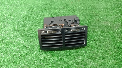 7L6819203D дефлектор воздушный VW Touareg 2002-2010 2006