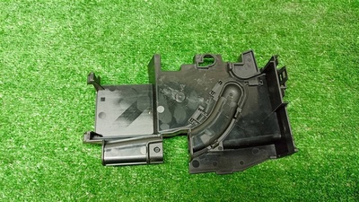 7L0937555A крышка блока предохранителей VW Touareg 2002-2010 2006