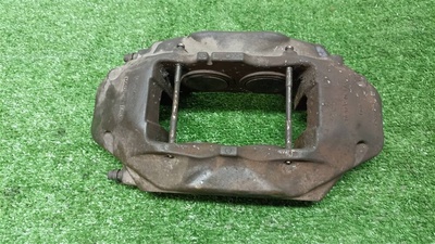 7L6615124R суппорт VW Touareg 2002-2010 2006