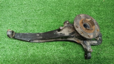 7L0407258A кулак поворотный VW Touareg 2002-2010 2006
