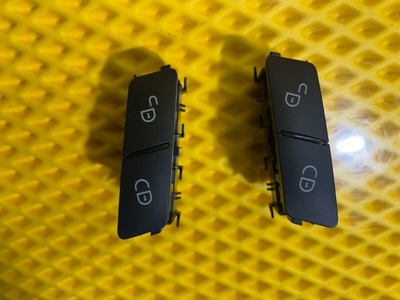 A2049058502 Кнопка центрального замка Mercedes-Benz CLS-Class C218 2016 , A2049058402